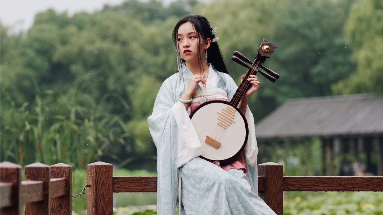 Giới trẻ Trung Quốc đã nâng Đồ Hán phục truyền thống từ một sở thích nhỏ thành một thị trường tiêu dùng 400 triệu người. Hình ảnh: Shutterstock