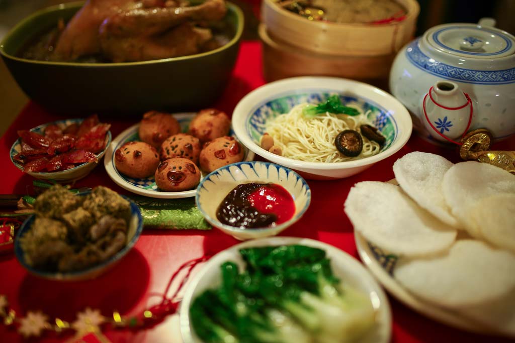 Các món ăn truyền thống của Trung Quốc được sắp xếp trên bàn