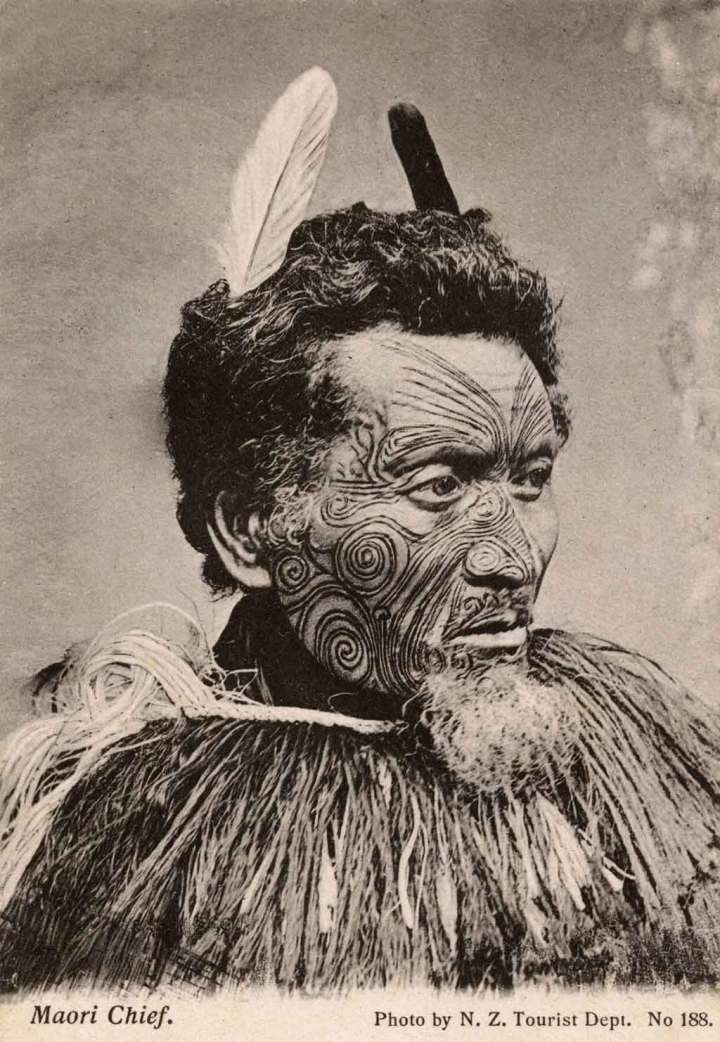 Thủ lĩnh Maori từ New Zealand với khuôn mặt xăm