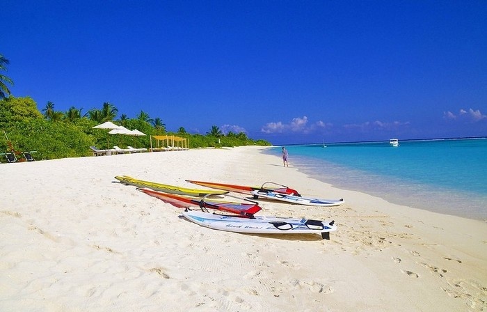 Biển xanh cát trắng thơ mộng bao quanh Six Sense Resort Côn Đảo