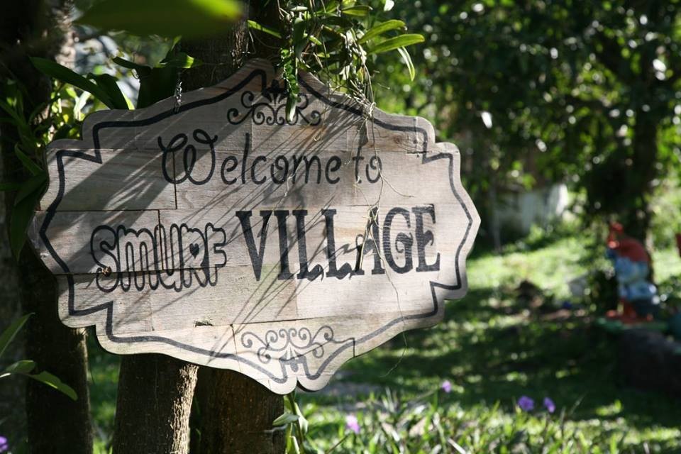 Chào mừng bạn đến với ngôi làng của Xì Trum