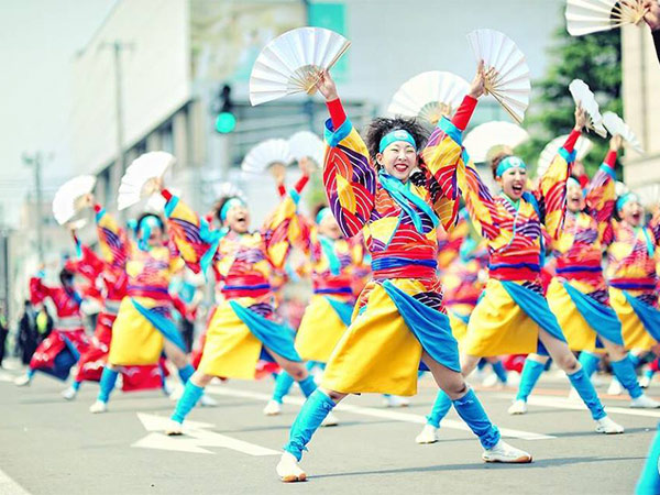 Ngắm nhìn Lễ hội Yosakoi ở Nhật Bản