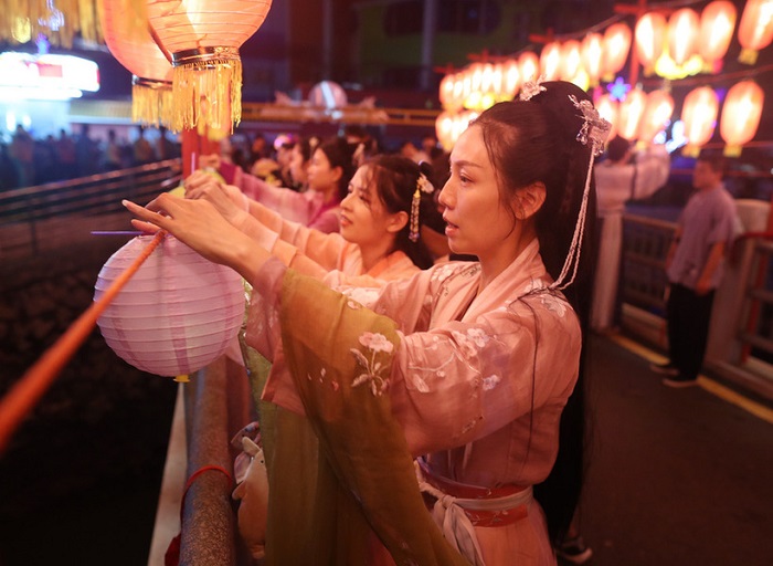 Lễ Hội Lớn Ở Trung Quốc Mang Đến Cho Bạn Nhiều Trải Nghiệm Thú Vị