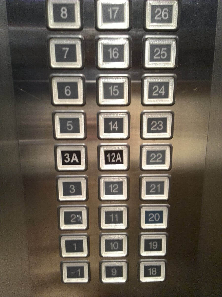 Ở một số toà nhà cao tầng, các Thang máy không có số tầng 13 mà được thay bằng 12A 
