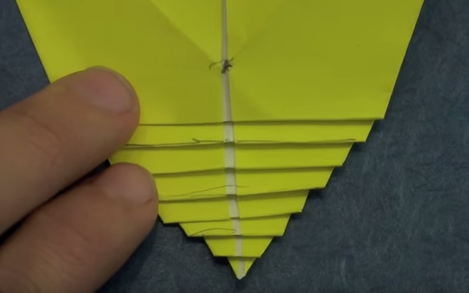 Cách gấp con ong bằng giấy
