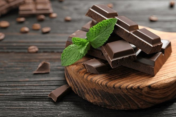 Ăn chocolate đen giúp giảm cảm giác đói trong ngày