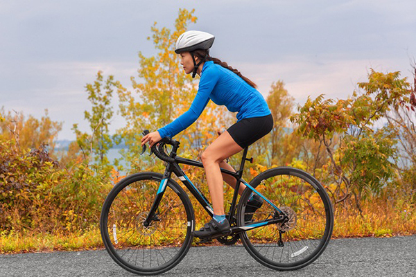 Nên đạp xe ở những nơi có không khí trong lành để tốt cho phổi