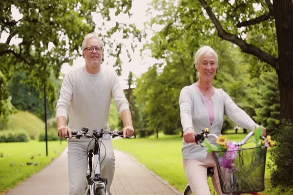 Đạp xe giúp giảm nguy cơ mắc bệnh Alzheimer ở người cao tuổi