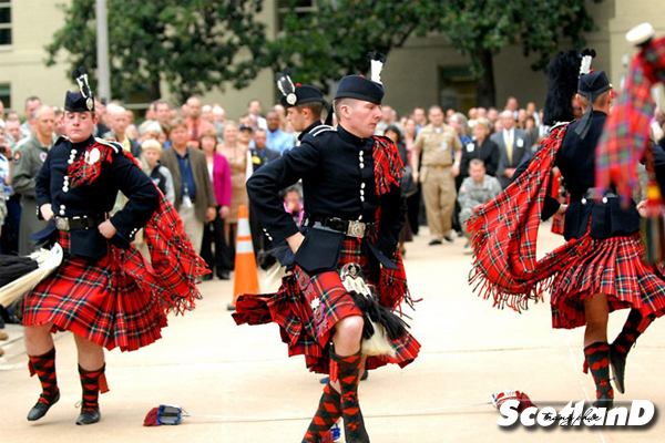 váy scotland, váy nam scotland, váy của đàn ông scotland, váy của người scotland, váy đàn ông scotland, trang phục scotland, trang phục đàn ông scotland, trang phục truyền thống scotland, trang phục truyền thống của scotland, trang phục truyền thống của đàn ông scotland, trang phục người scotland, đàn ông scotland mặc váy, scotland trang phục, váy kilt, đàn ông mặc váy ở scotland, đàn ông scotland, scotland mặc váy, scotland đàn ông mặc váy, tại sao đàn ông scotland mặc váy, đàn ông mặc váy ở nước nào, kilt là gì, váy cho đàn ông, đàn ông scotland mặc váy để làm gì, trang phục truyền thống của scotland tên là gì, trang phục của người scotland, váy của nam người scotland, người scotland mặc váy, đàn ông nước nào mặc váy, thể loại đàn ông mặc váy, đàn ông mặc váy, nước nào đàn ông mặc váy, đất nước đàn ông mặc váy, váy đàn ông, hình ảnh đàn ông mặc váy, váy nam