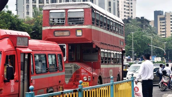 Hình ảnh xe buýt 2 tầng ở Ấn Độ