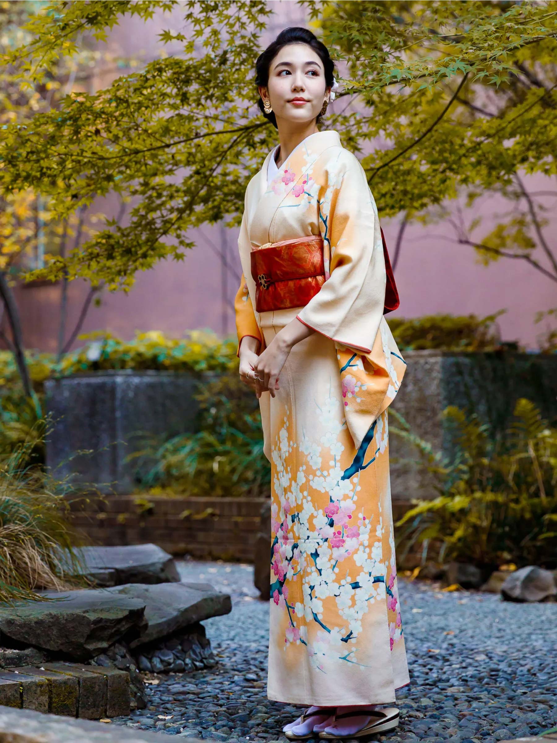 Yukata – Đồ truyền thống Nhật Bản thường được mặc vào mùa hè.