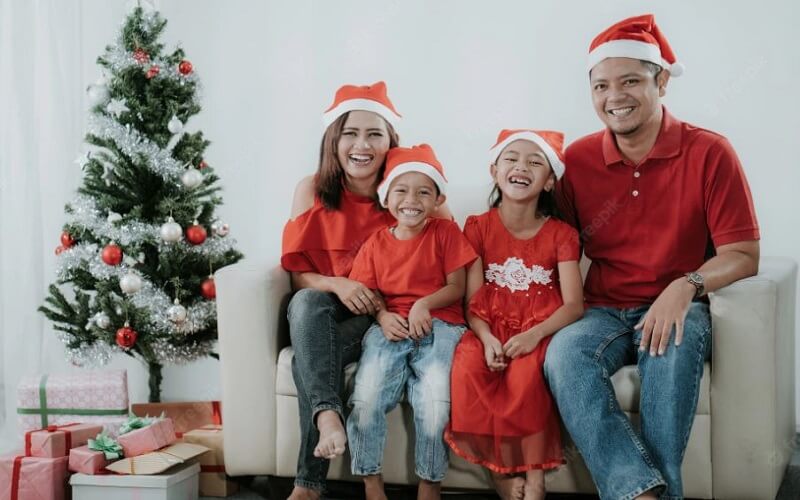 Chụp ảnh Noel với gia đình
