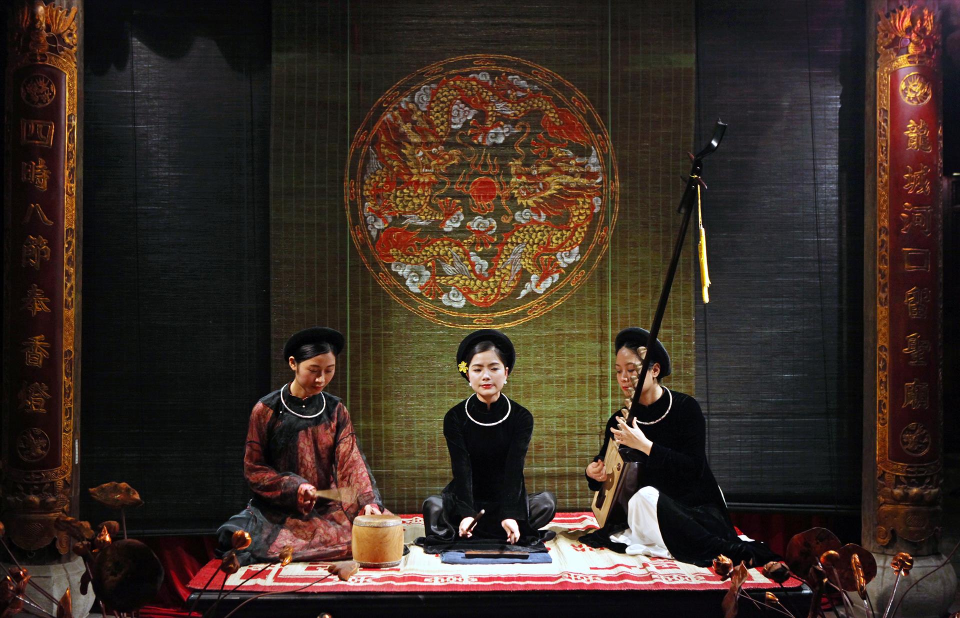 Ca trù có vị trí đặc biệt trong kho tàng âm nhạc truyền thống Việt Nam.