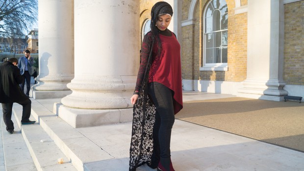 Nếu bạn thắc mắc phụ nữ Hồi giáo mặc gì đi dự Fashion Week, thì đây là giải đáp cho bạn - Ảnh 12.