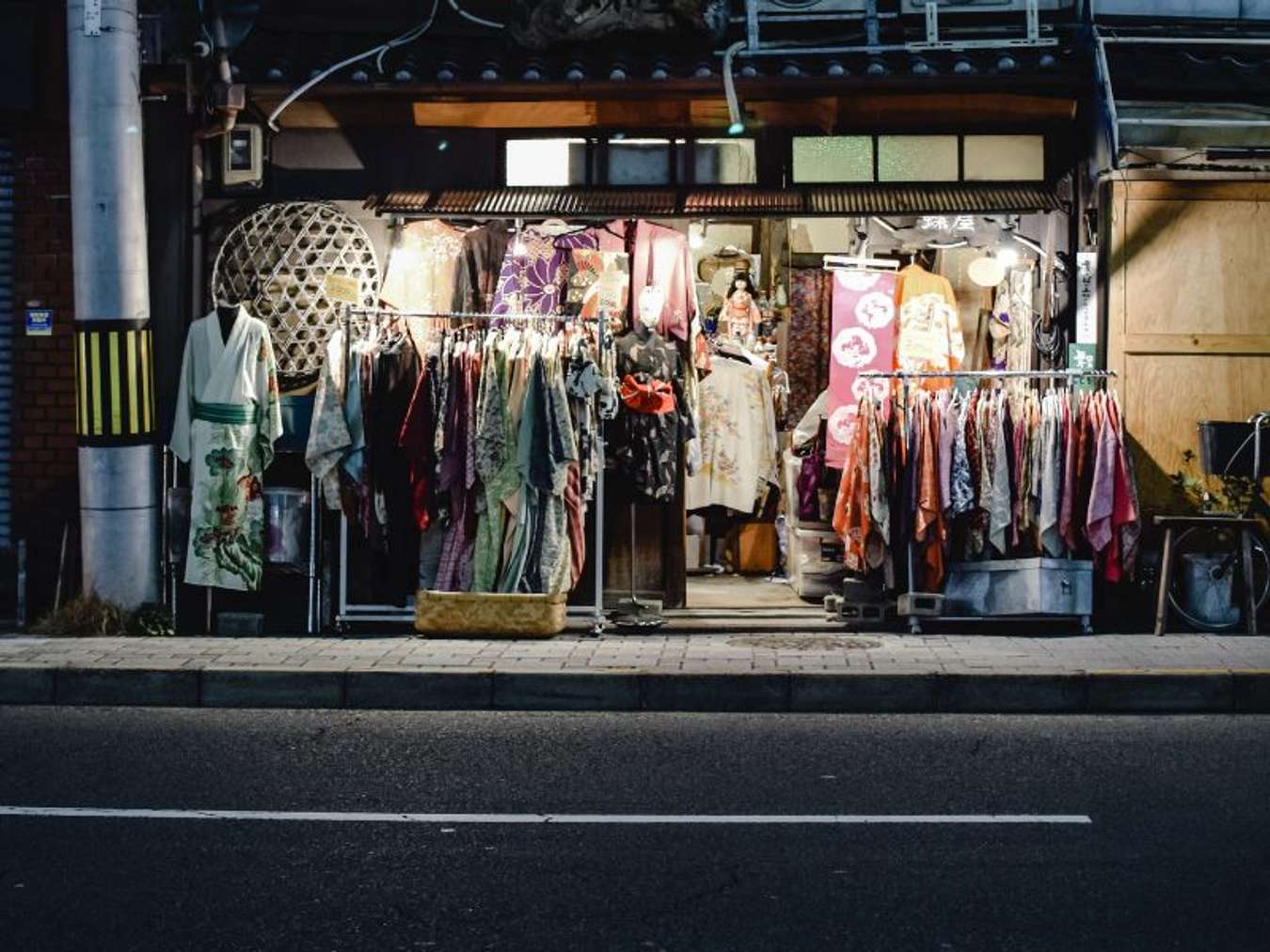 cửa hàng cho thuê kimono và yukata tại Nhật Bản