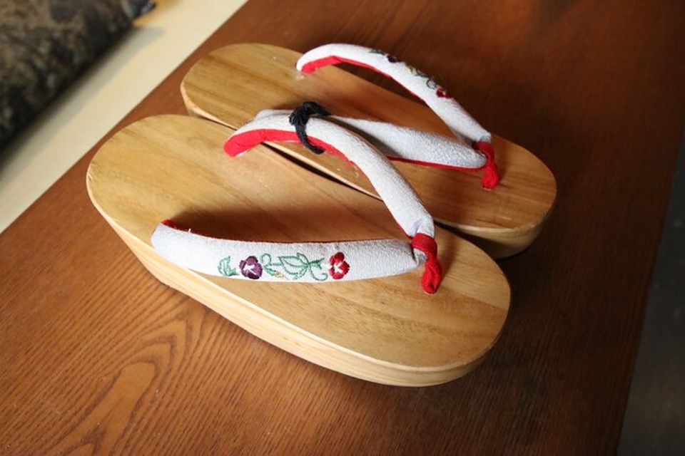 Mặc dù là một đôi giày thời trang, geta vẫn là một phần của nền văn hóa truyền thống Nhật Bản 