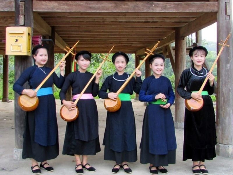 Trang phục truyền thống của dân tộc Tày