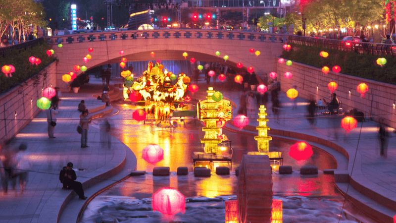 Lễ hội lồng đèn vô cùng đặc biệt tại suối Cheonggyecheon