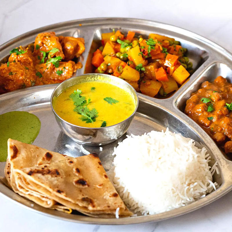 Thali là một set ăn truyền thống của Ấn Độ rất được lòng các thực khách