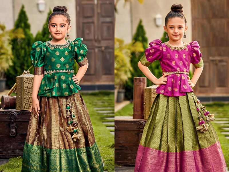 Pattu pavadai là một bộ trang phục truyền thống dành cho bé gái Ấn Độ