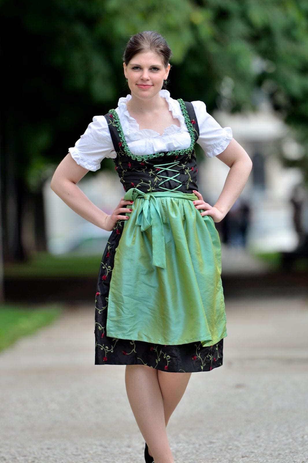 Trang phục Dirndl – một trong những trang phục truyền thống của người Úc