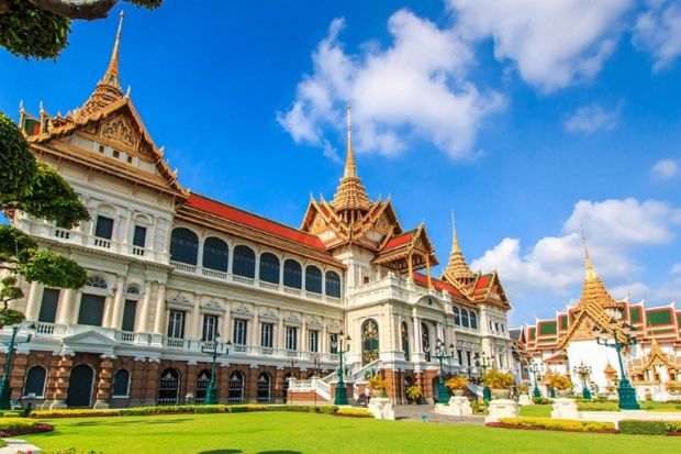 Cung điện hoàng gia Thái Lan với vẻ đẹp hoành tráng