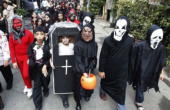 halloween ấn tượng với các trang phục hóa trang ma quỷ