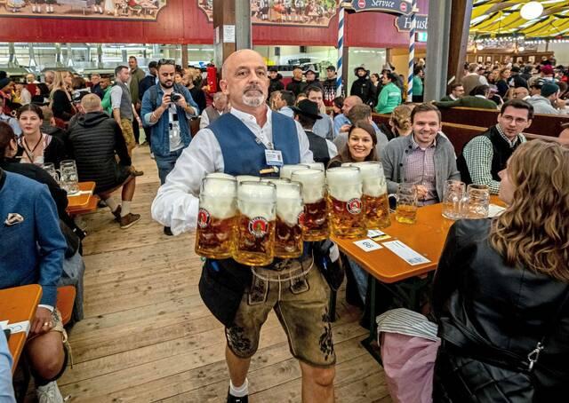 OKTOBERFEST LÀ GÌ? CÓ GÌ THÚ VỊ KHI THAM GIA OKTOBERFEST? – Party Vui