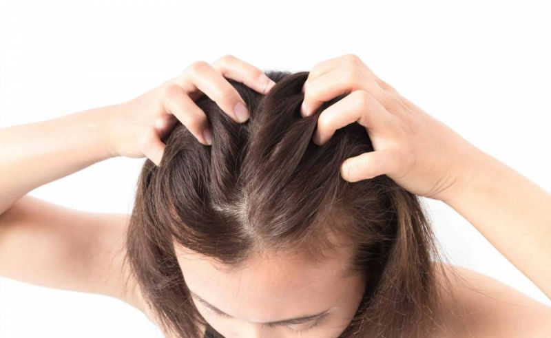Massage da đầu kích thích khí huyết lưu thông