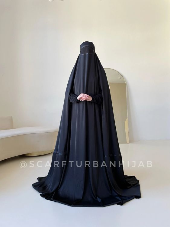 Trang Phục Abaya Là Gì? Có Bao Nhiêu Loại Abaya?