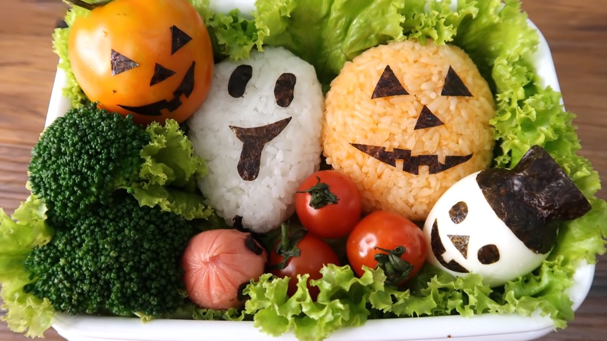 Halloween Ăn Gì? Các Món Ăn Không Thể Thiếu Trong Ngày Halloween