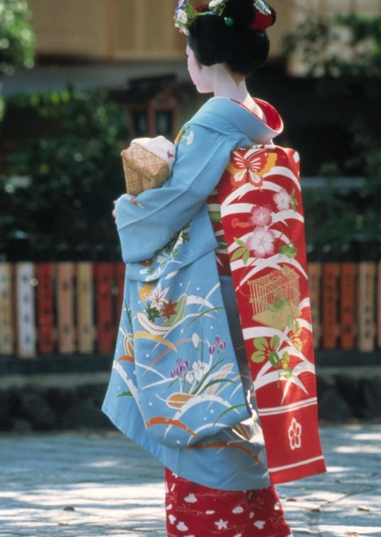 Maru Obi là loại obi có trong lượng nặng và lớn nhất trong các loại obi