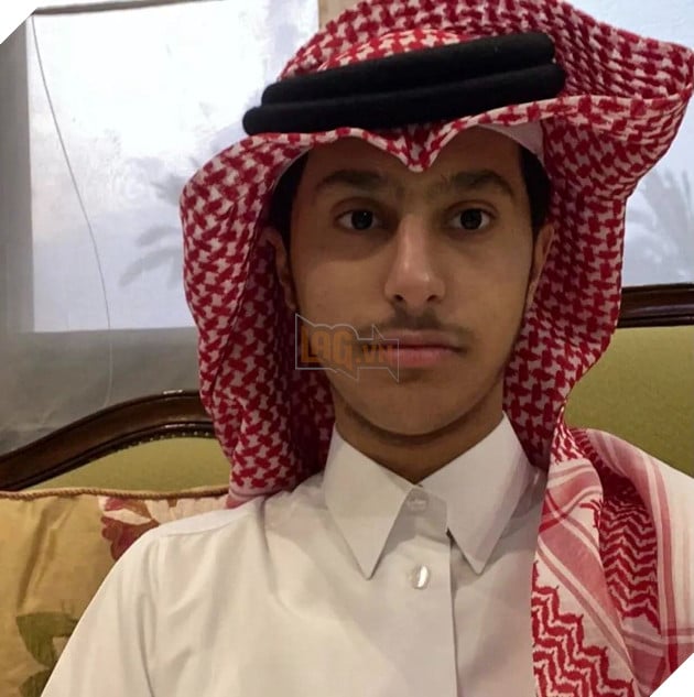 Ngắm Nhìn Hoàng Tử Qatar 15 Tuổi Vô Cùng Giản Dị