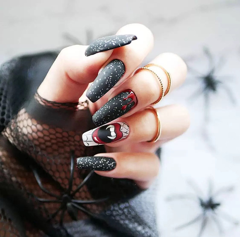 những mẫu nail halloween đẹp