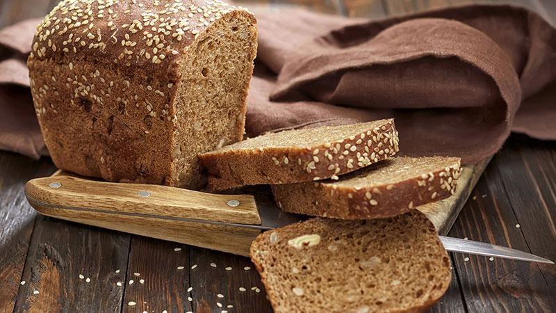 Bánh mì Ezekiel có hàm lượng protein cao, phù hợp với những người ăn kiêng