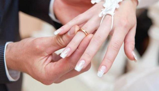 Những điều lưu ý khi đeo nhẫn cưới của các cặp vợ chồng 