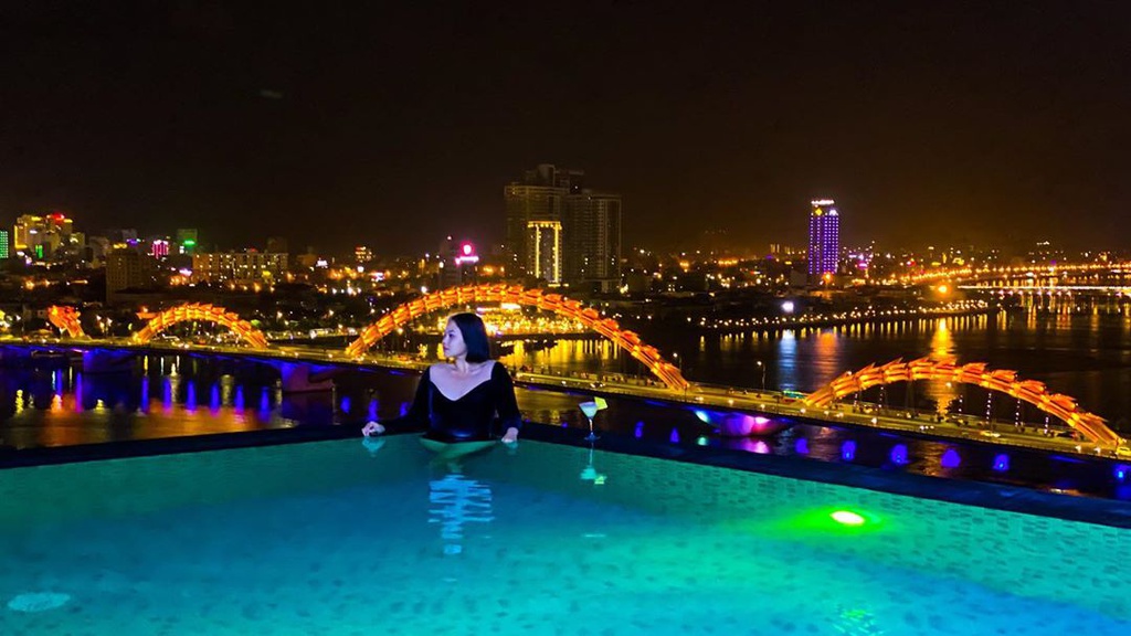 Đừng bỏ qua 4 hồ bơi vô cực khi đến nghỉ dưỡng khách sạn Đà Nẵng