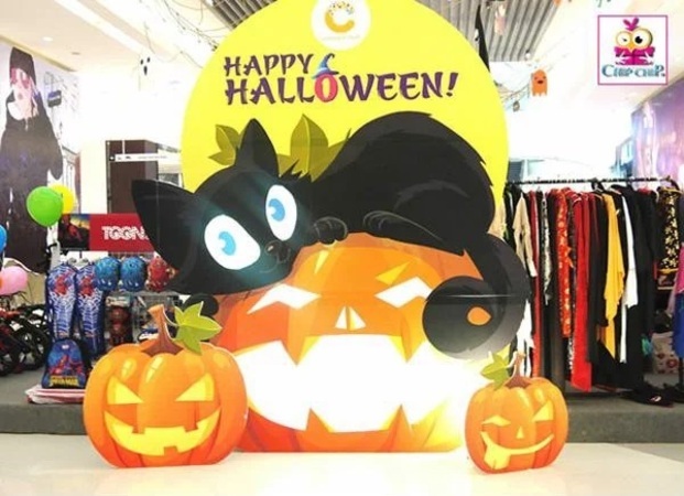 Trang trí Halloween tại cửa hàng (Nguồn: Internet)