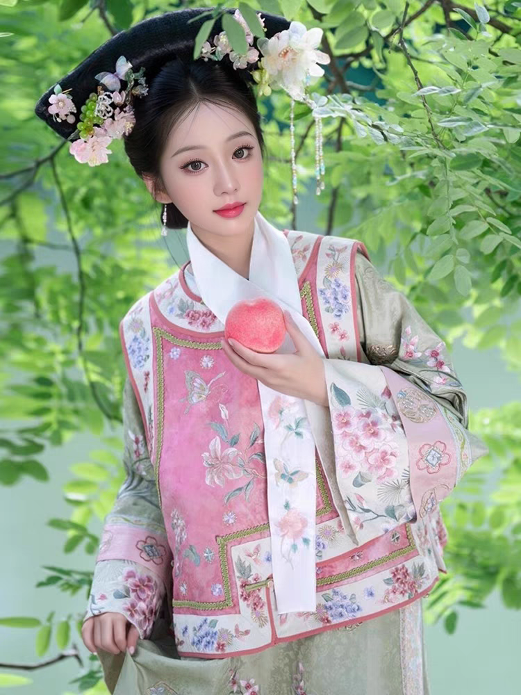 Trang Phục Mãn Thanh Tone Màu Pastel  - Áo Xanh Khoác Hồng