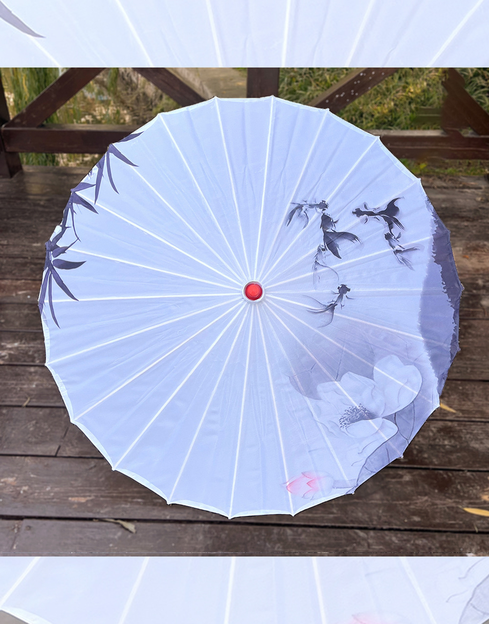 Dù Vải Trắng Sơn Thuỷ - Cá Chép Và Hoa Sen