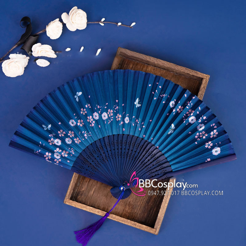 Quạt Vải Nhật Hồng Hoa Anh Đào Nền Xanh Đen Cán Xanh