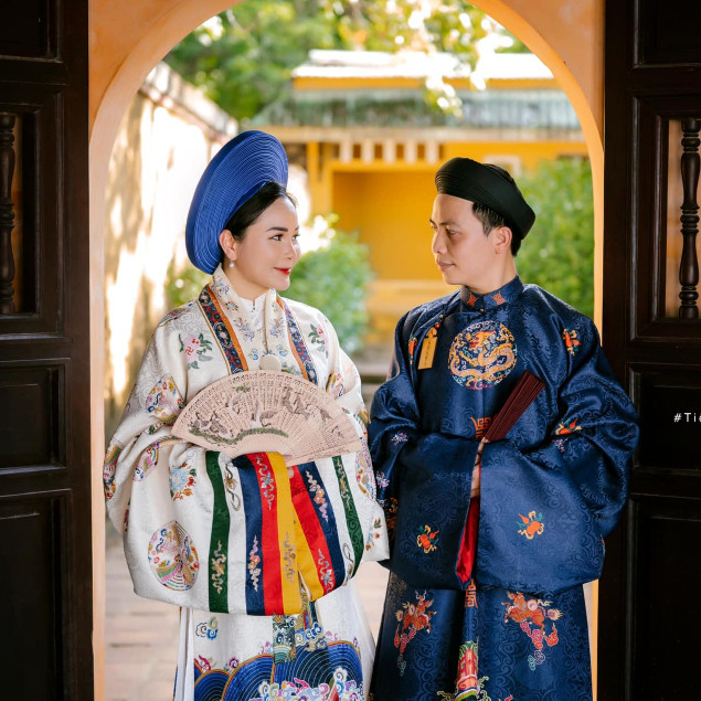 Trang Phục Cặp Đôi Việt Phục Nhật Bình Trắng - Mãng Lan Xanh Dương